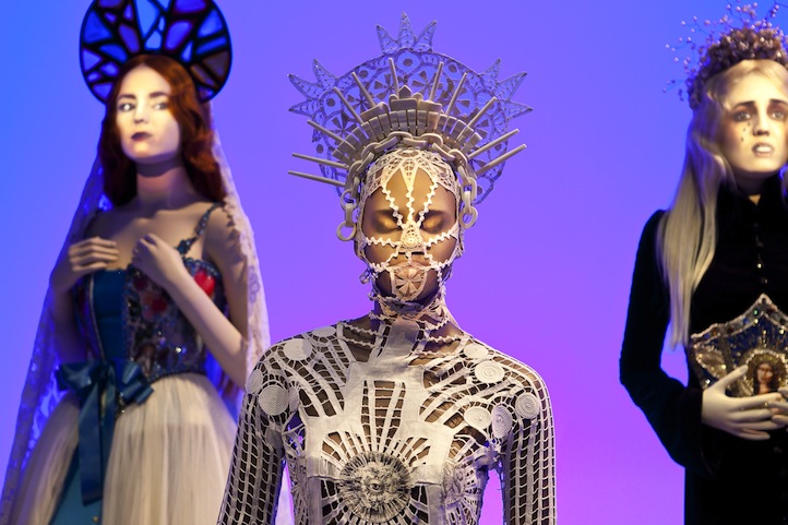 The Fashion World Of Jean Paul Gaultier: From the Sidewalk to the ...